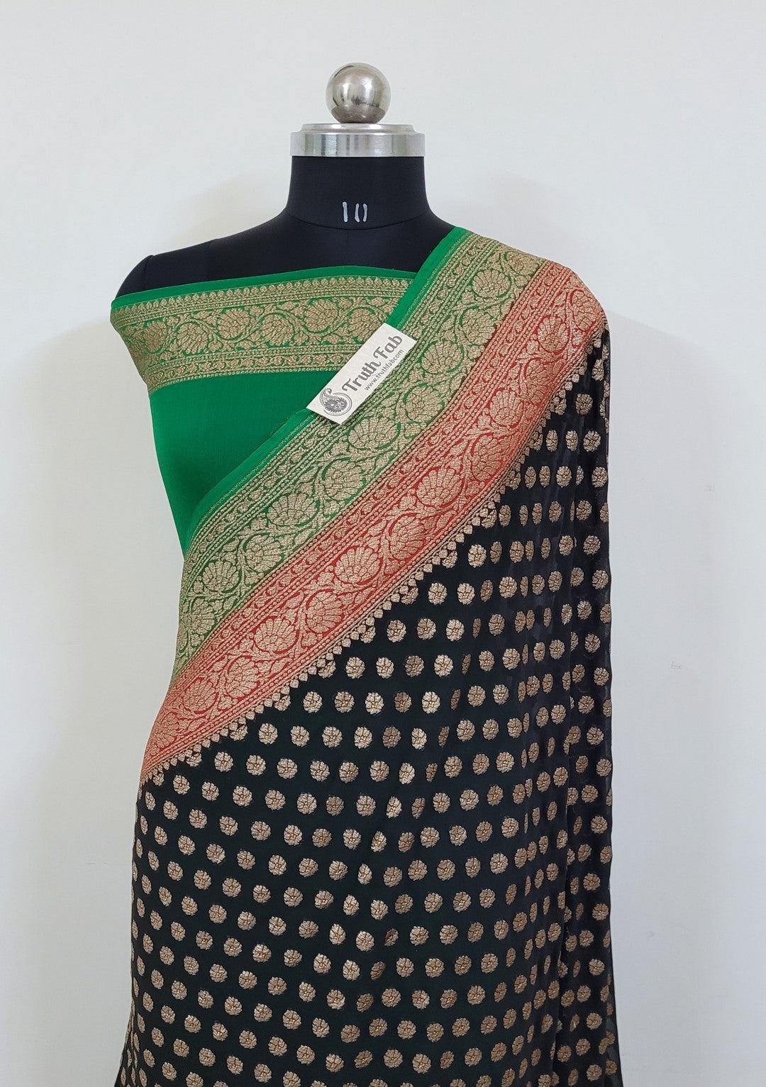 Khaddi Georgette Banarasi Handloom Saree With Antique Zari Work - 3D shade - Truth Fab