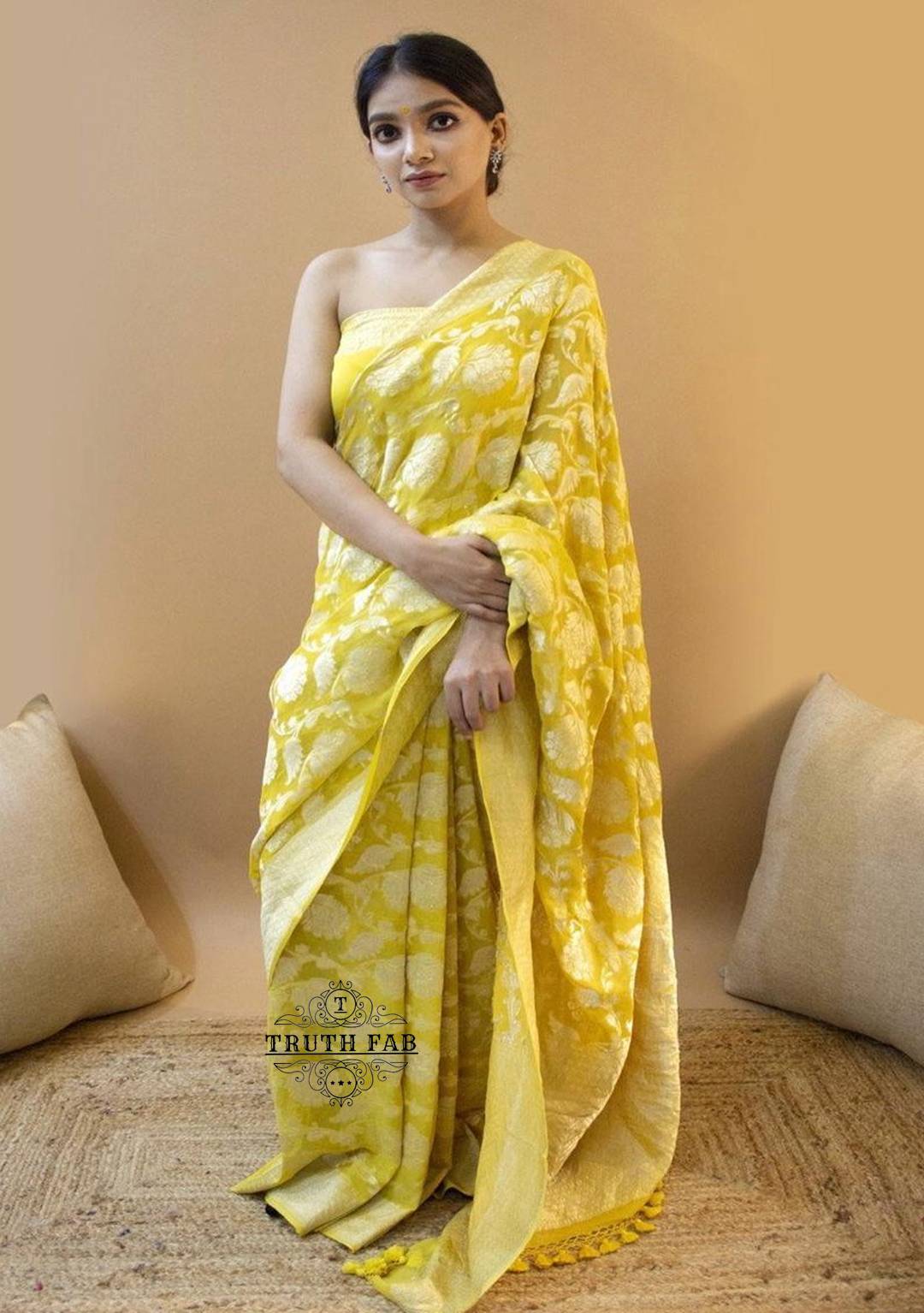 Buy pure georgette saree with water zari work online at the best price - Truth Fab